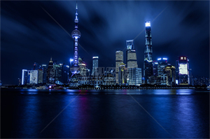 上海夜光摄影：捕捉城市中的神秘与浪漫